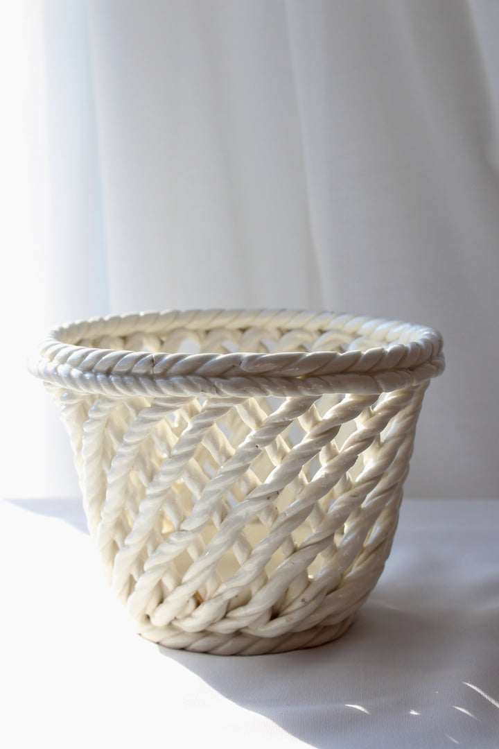 Spanische Vintage Korbschale/Kräutertopf