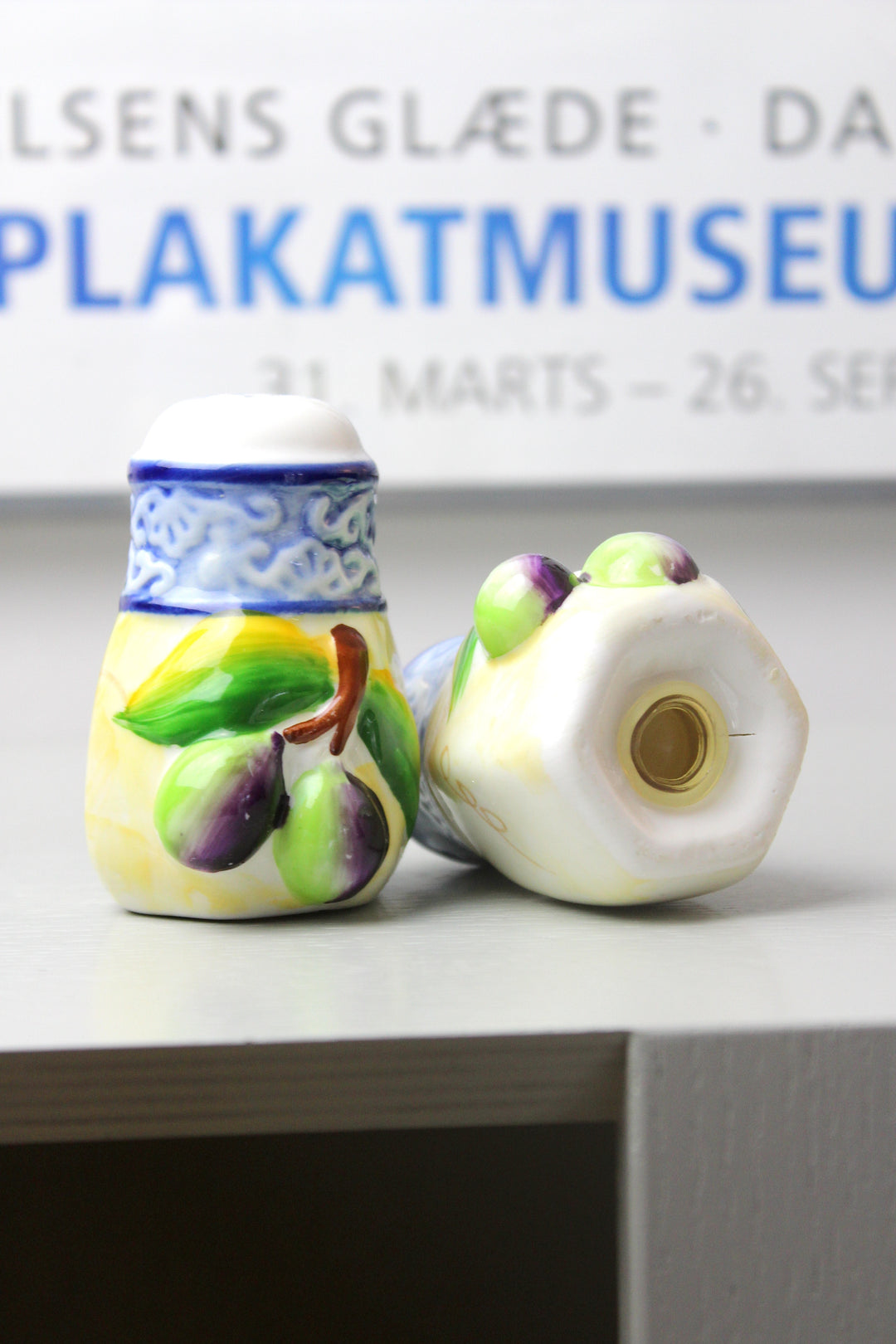Salt and pepper set, Olive motif