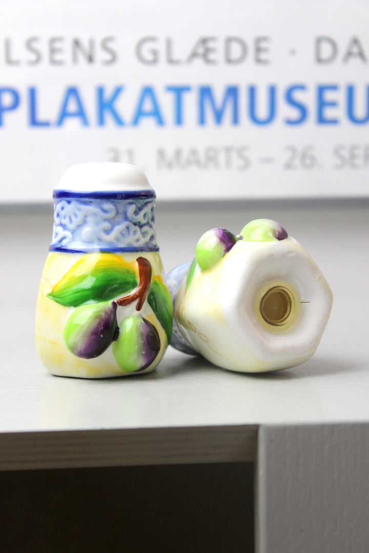 Salt and pepper set, Olive motif