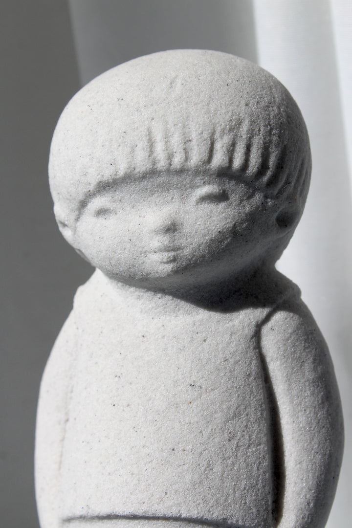 Marbell - Jungenskulptur