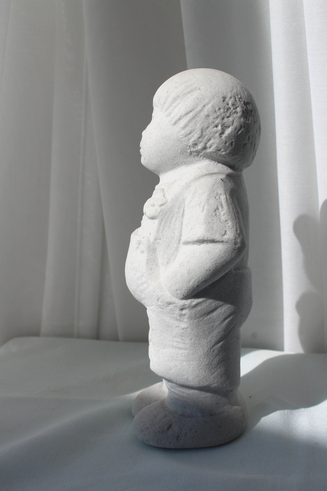 Marbell - Jungenskulptur