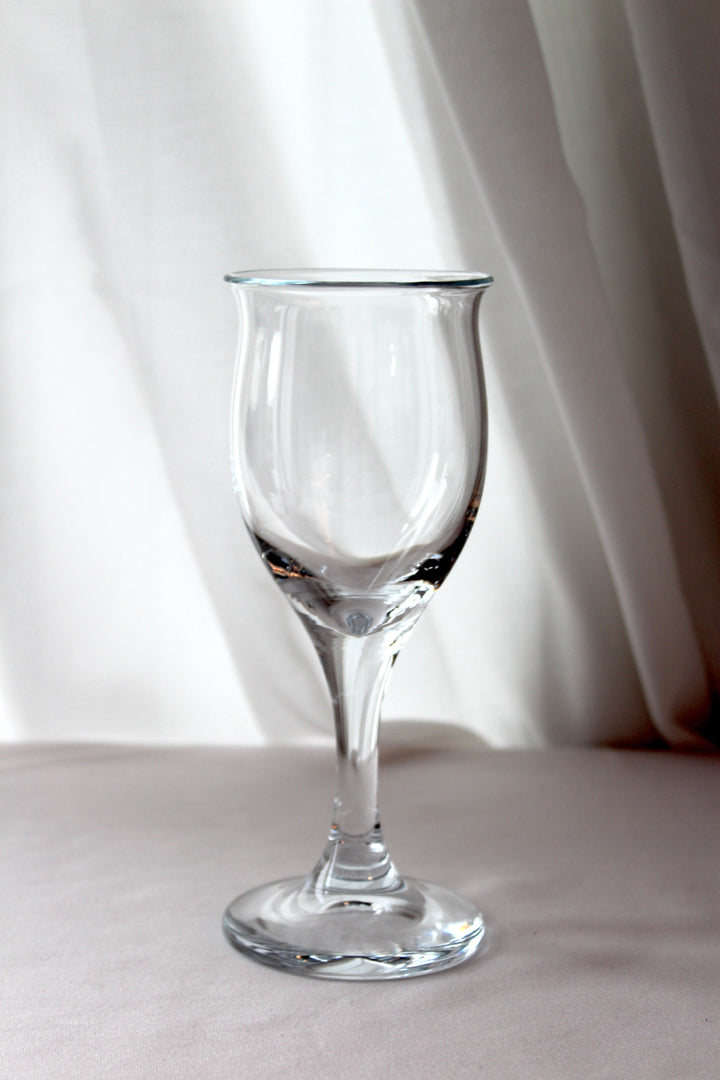 Holmegaard - „Ideelle“ Weißweingläser, klares Glas