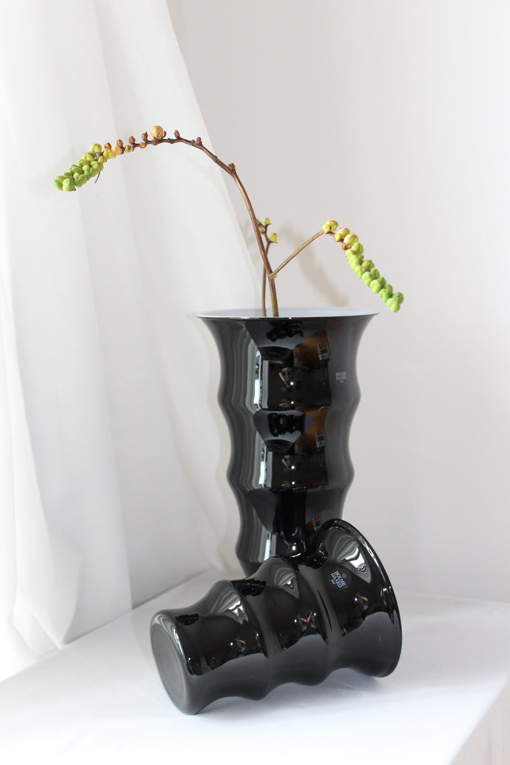 Holmegaard - Vase 'Karen Blixen', schwarz