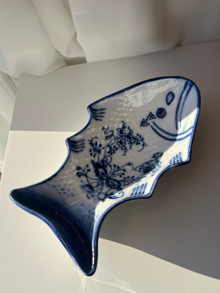 Vintage Blue Onion Pattern Figural - Fish Wall Hanging