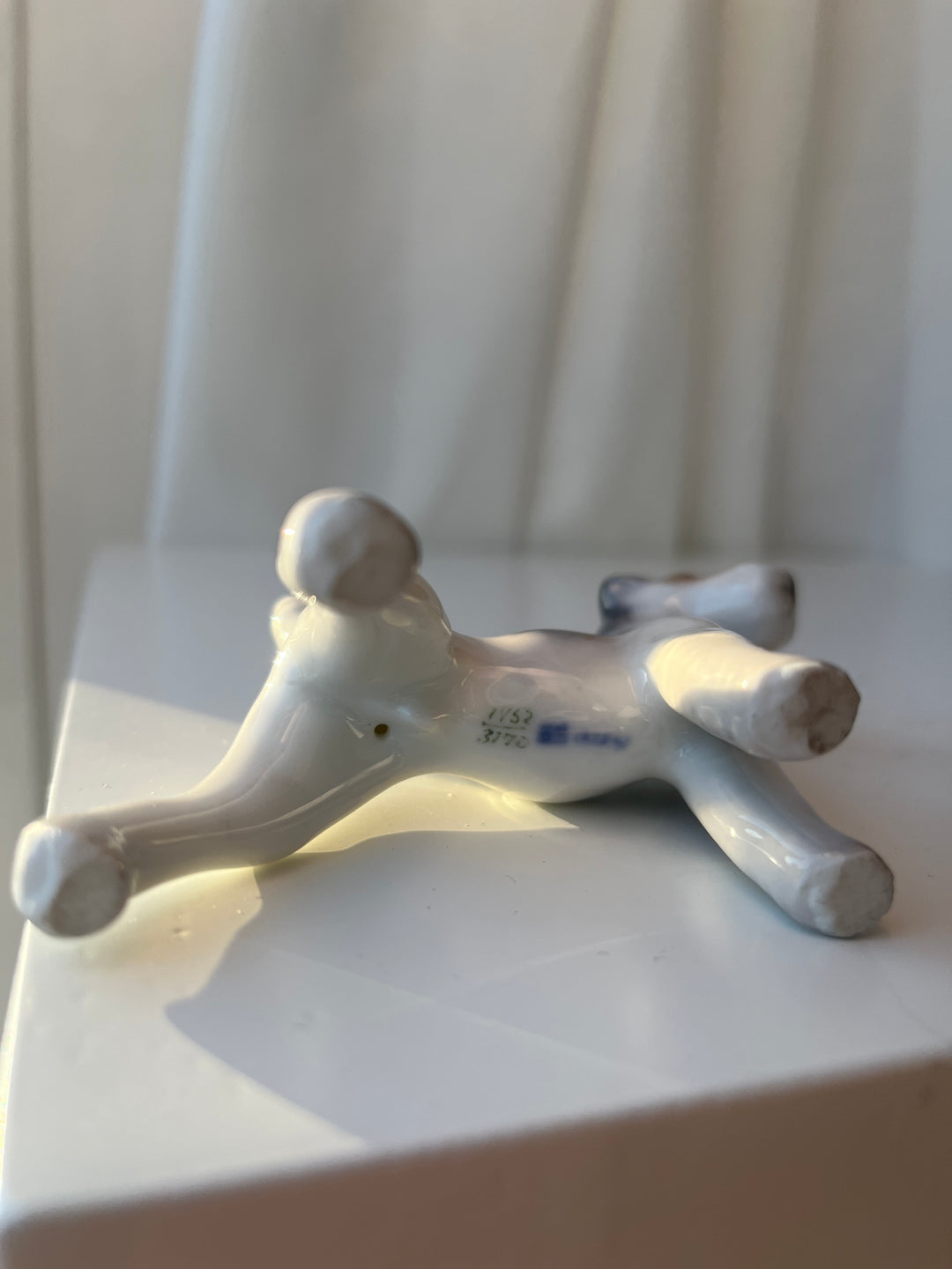 Royal Copenhagen - Hund , ruhåret terrier.