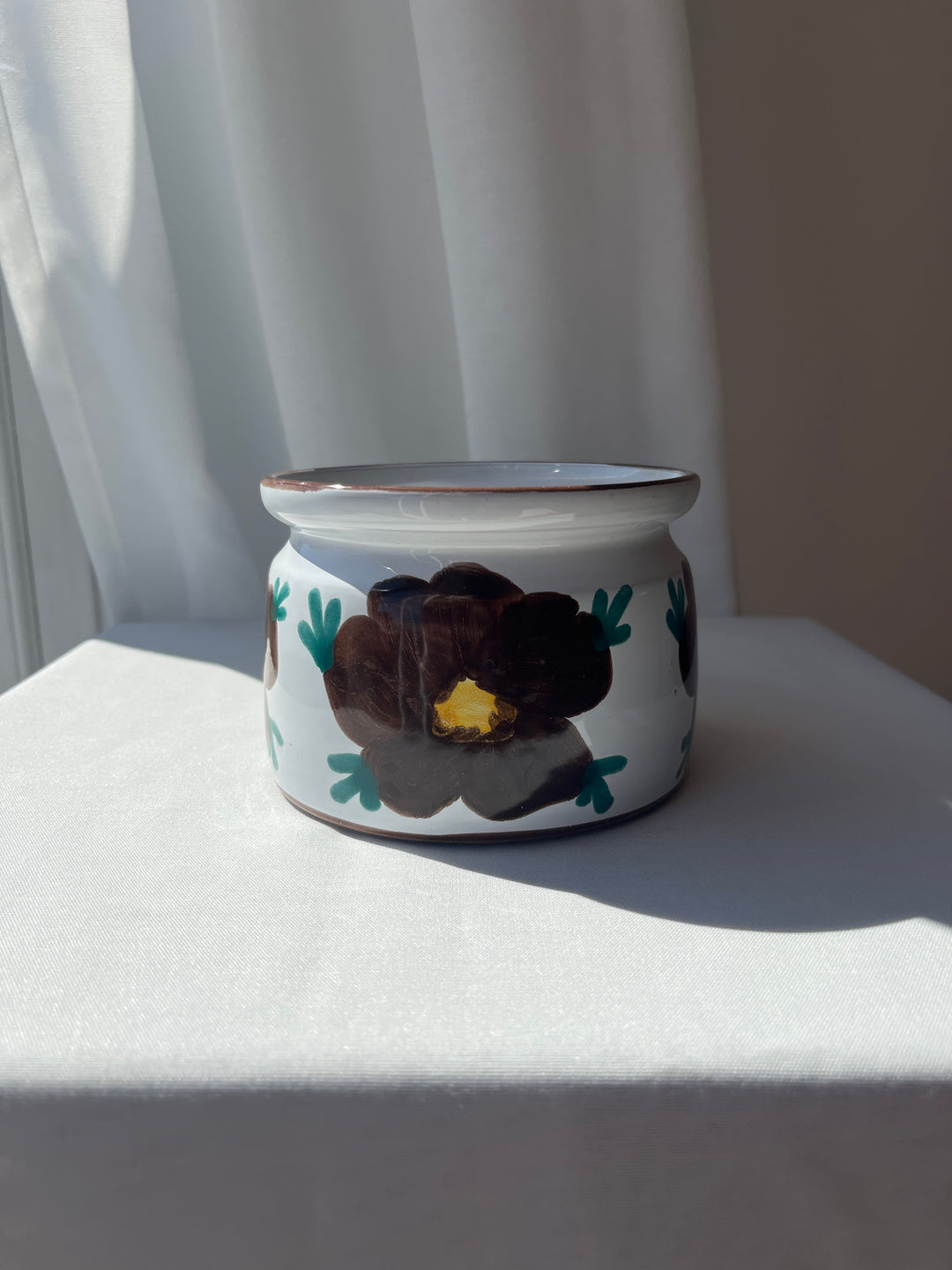 Sæt med barselskrukke + 2 serveringspotter – Brun blomst