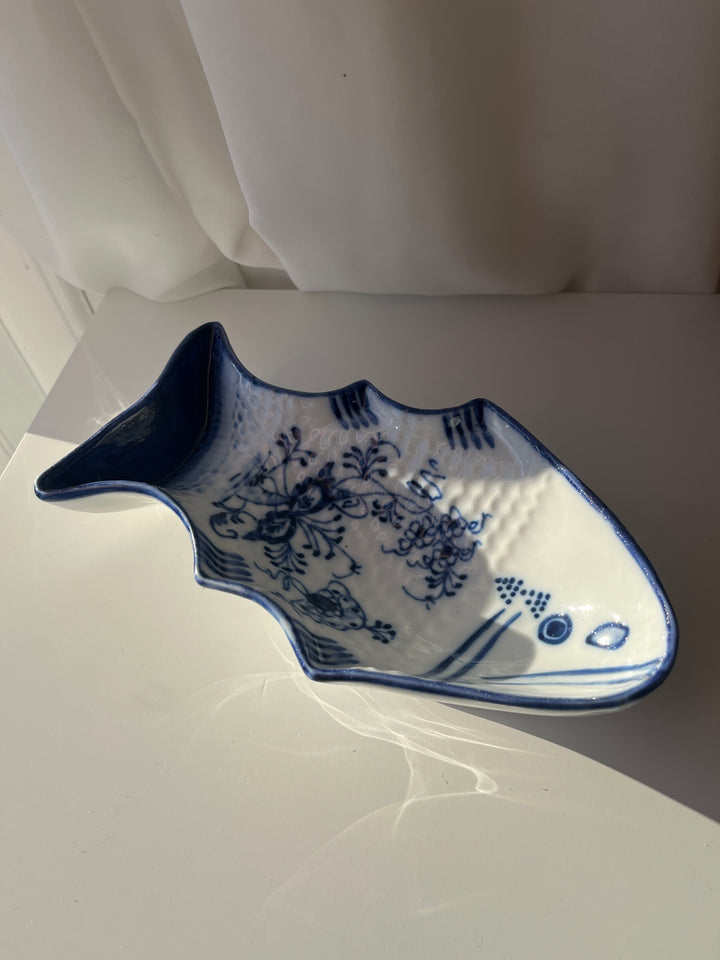 Vintage Blue Onion Pattern Figural - Fish Wall Hanging