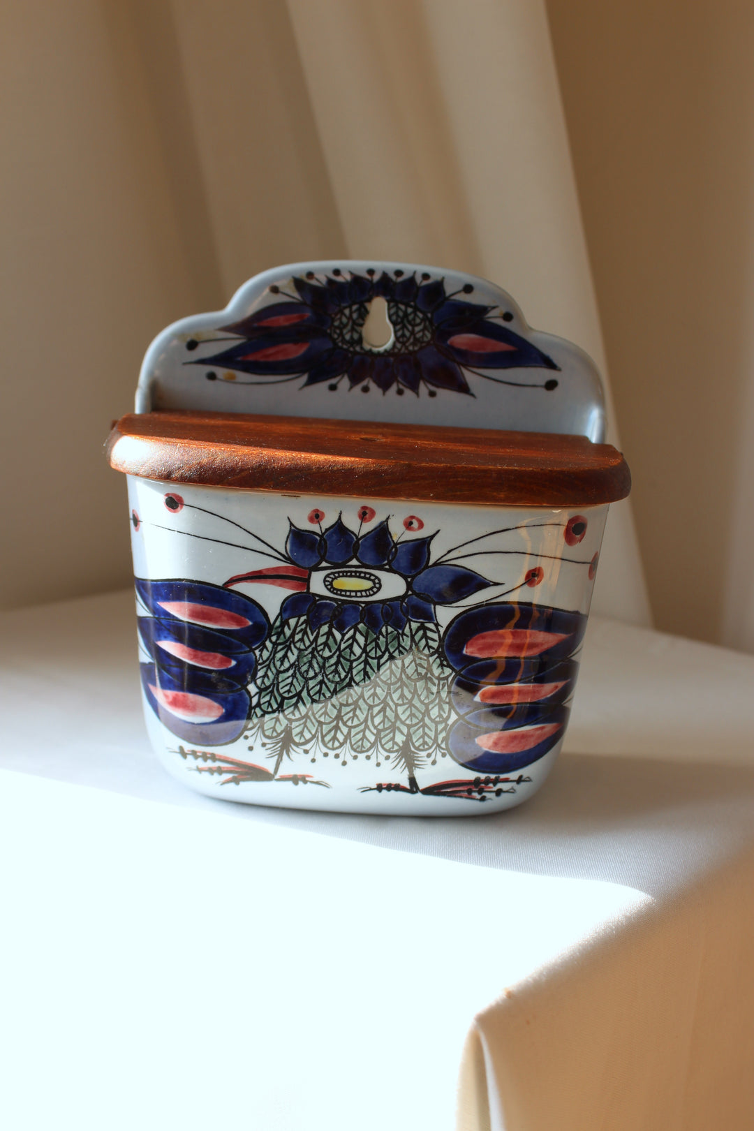 Royal Copenhagen, Faience Salt Cellar