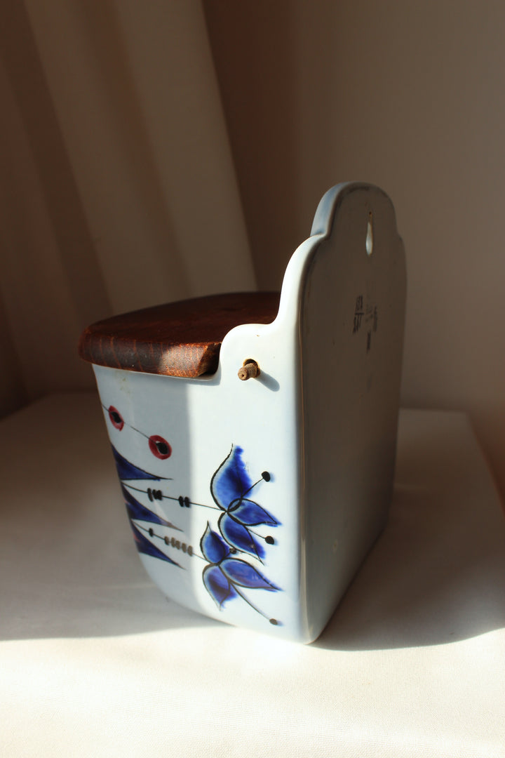 Royal Copenhagen, Faience Salt Cellar