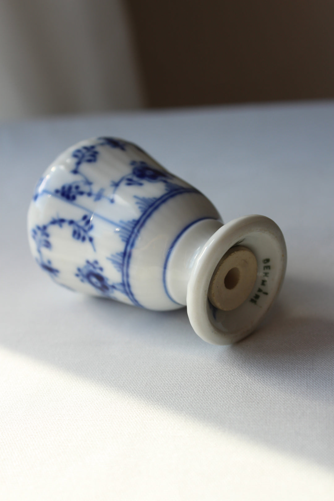 Royal Copenhagen - 'Muselmalet Riflet' saltbøsse