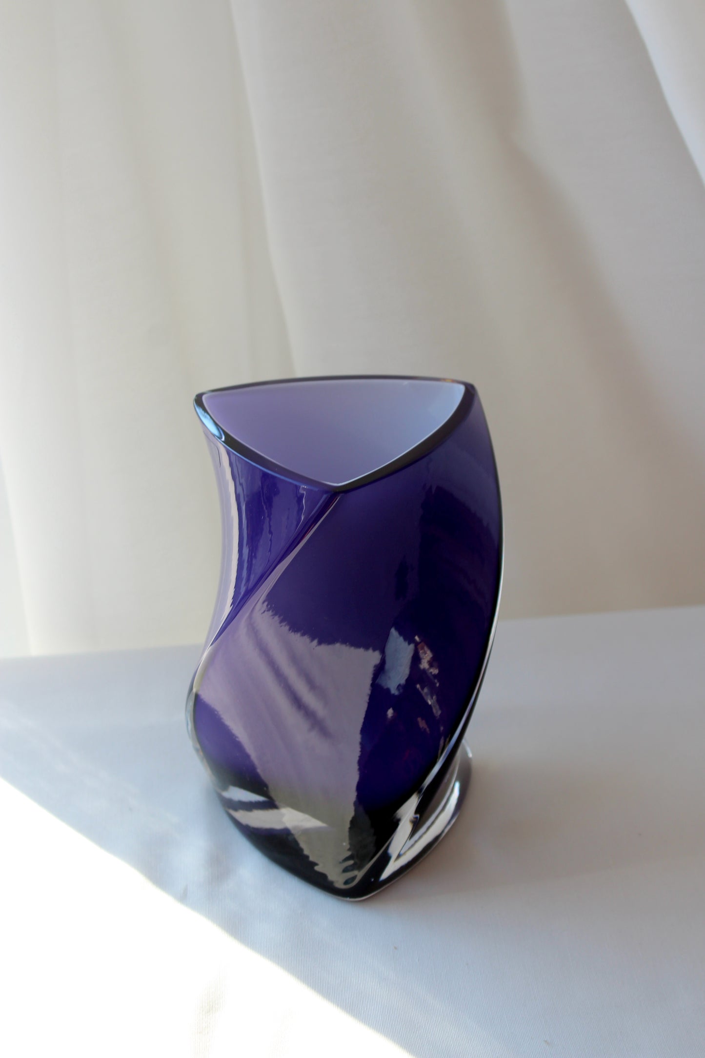 Piet Hein - 'Twister' vase, 16 cm.