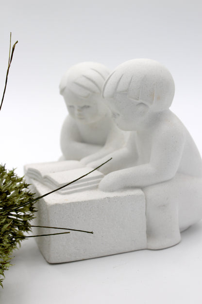 Marbell - Sandstone figure, Children reading