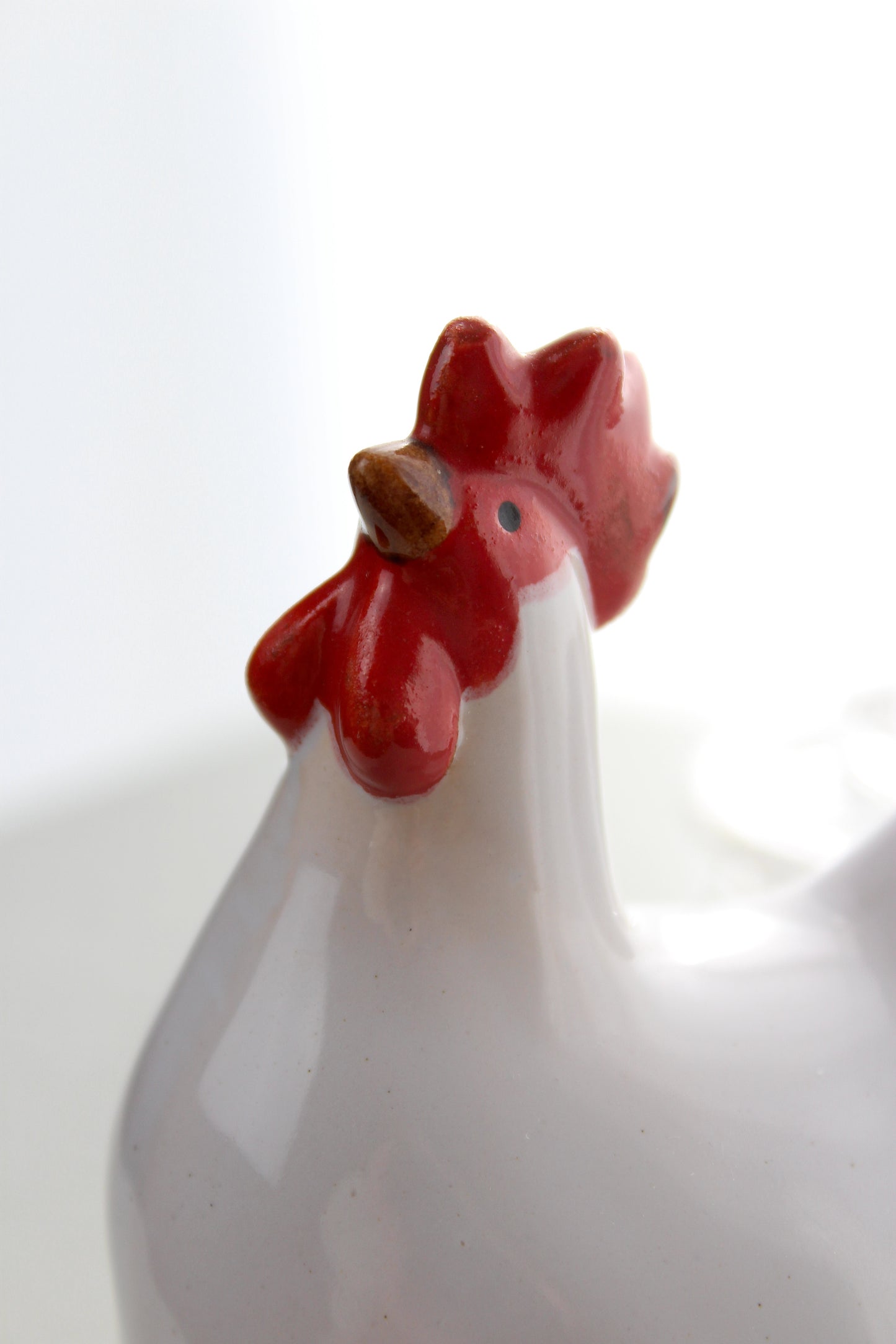Decoration hen, Ceramics