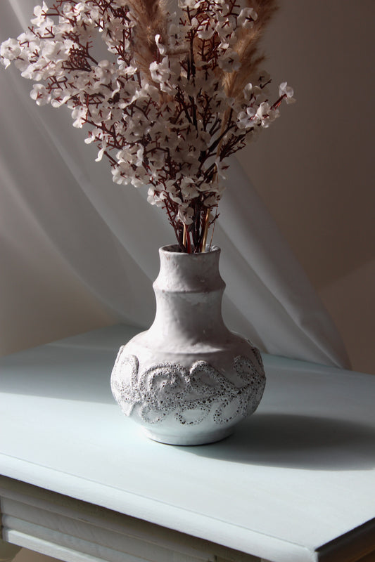 Ceramic vase - White