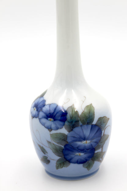 Royal Copenhagen - Vase mit Blume, Nr. 790-43B