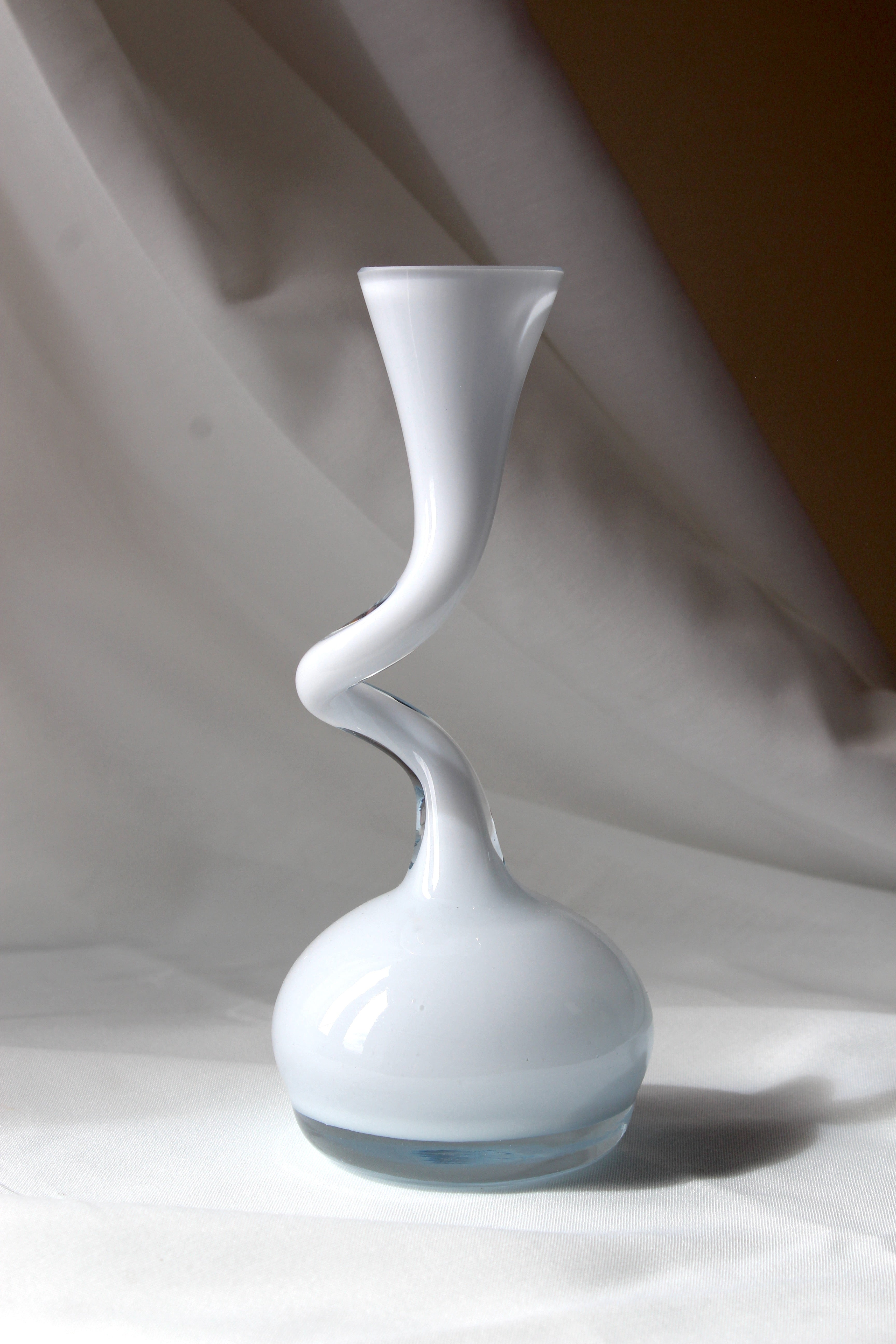 Normann - SWING vase, hvid – ByMonica