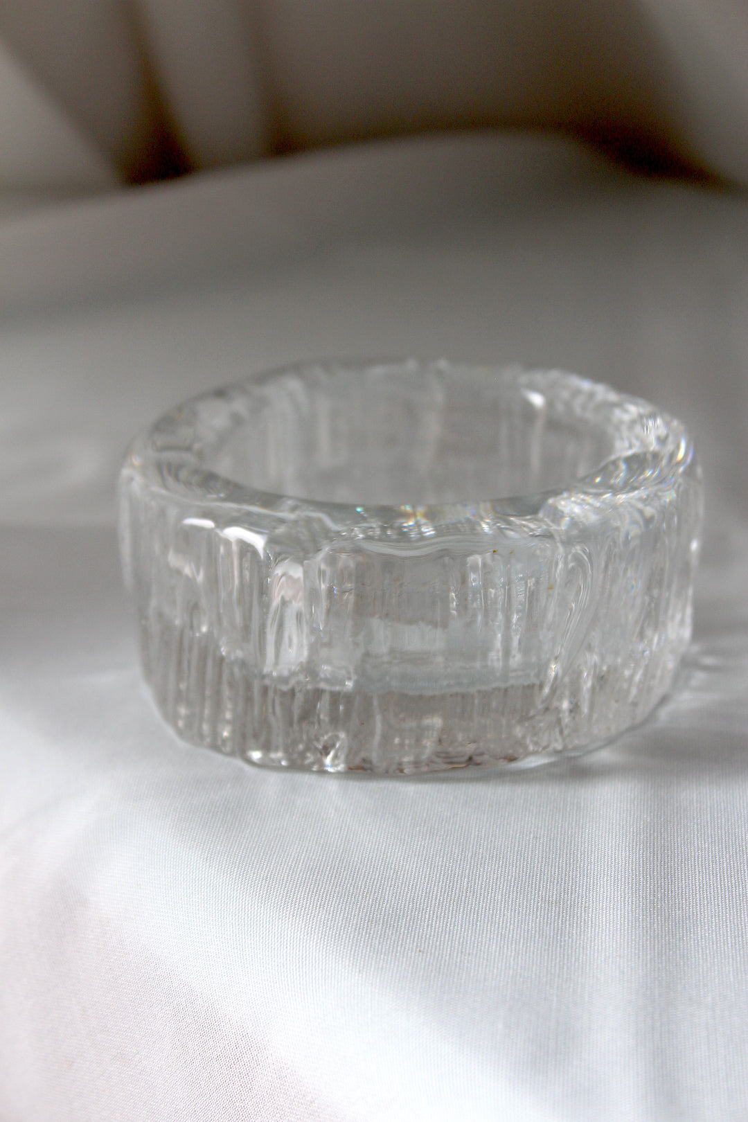SOSMassiv Glasschale mit Struktur in der Oberfläche