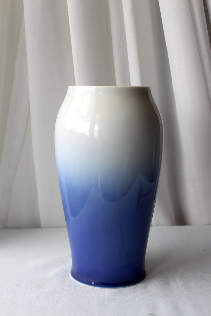 Bing &amp; Grondahl - 'Christmas Rose' Christmas Vase