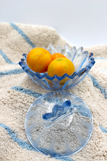Glass bowl with lid