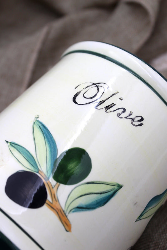 Olive flower pot hides